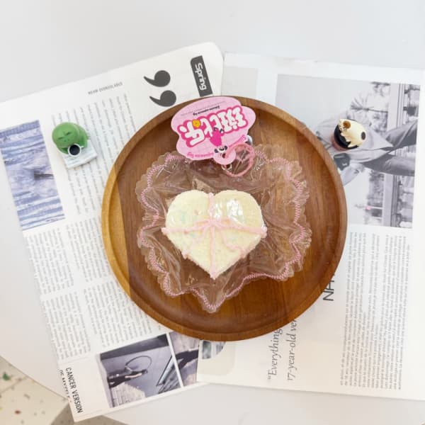 Bow Heart Cake